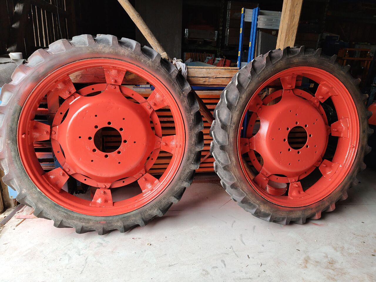 Kleber, Taurus 11.2 R32 (270/95 R32), 9.5 R48 - 휠 및 타이어 패키지 농업용 기계 용 : 사진 2 Kleber, Taurus 11.2 R32 (270/95 R32), 9.5 R48 - 휠 및 타이어 패키지 농업용 기계 용 : 사진 2