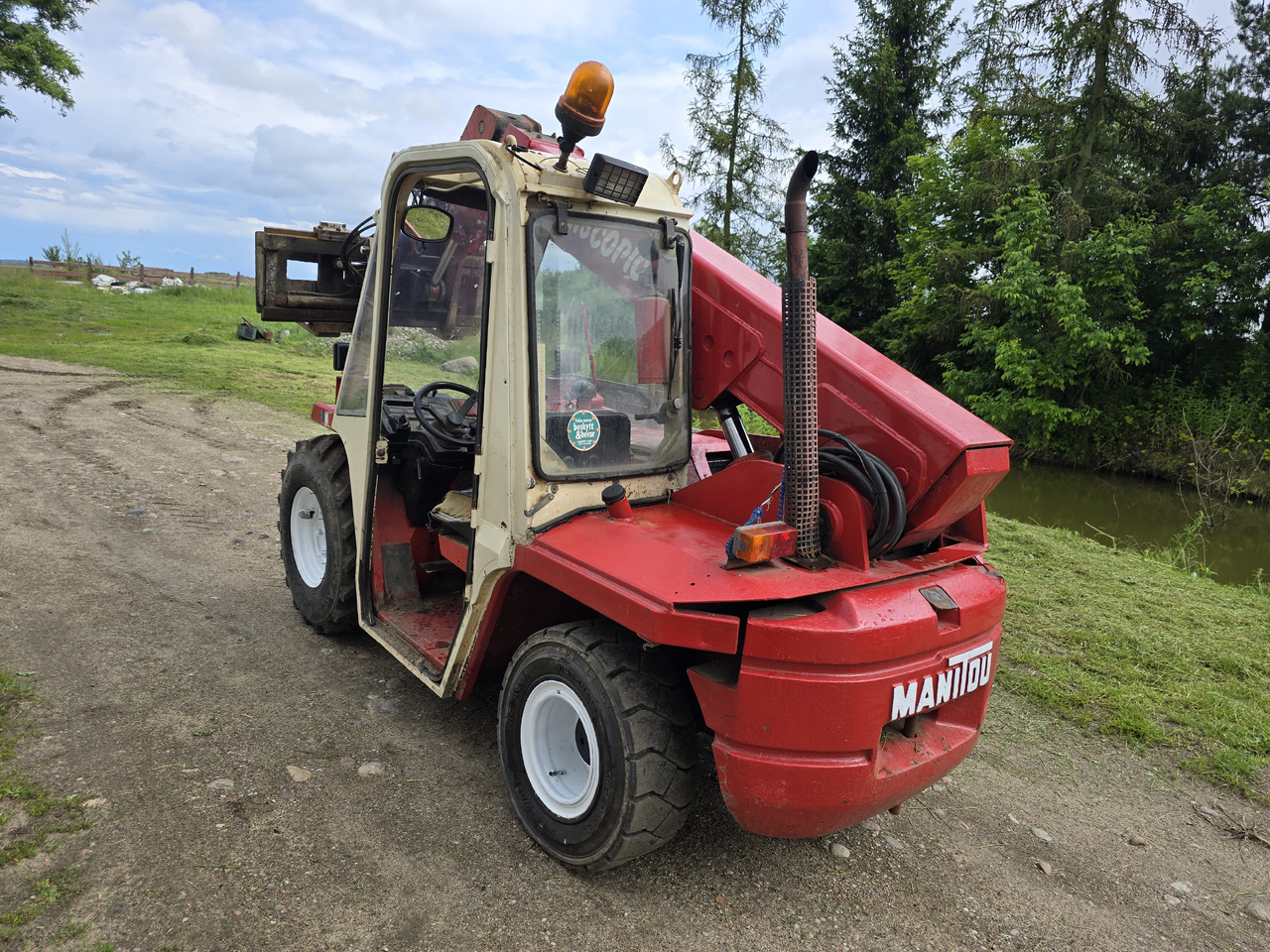 MANITOU BT 425 - 텔레스코픽 핸들러 : 사진 5 MANITOU BT 425 - 텔레스코픽 핸들러 : 사진 5