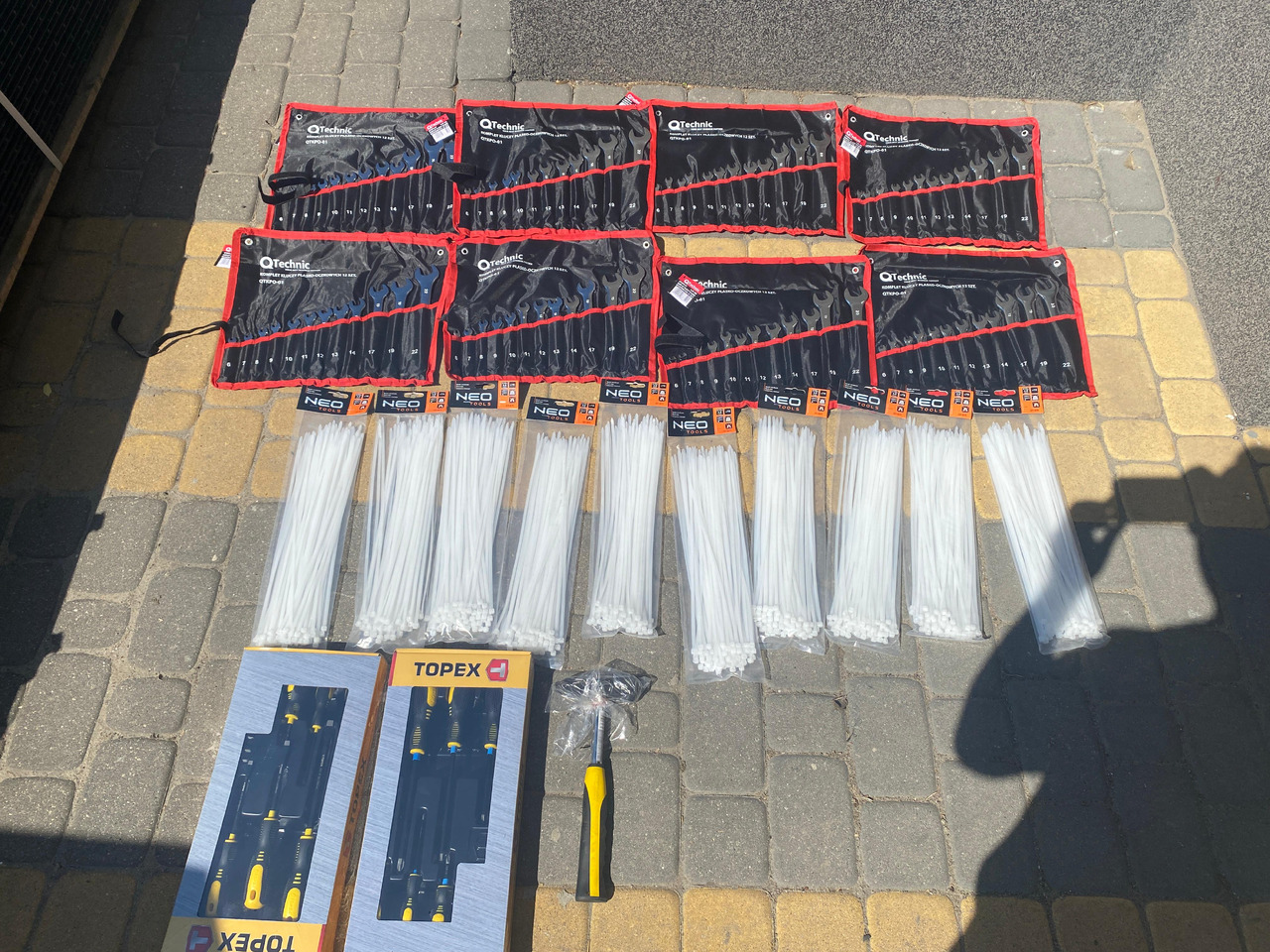 Neo Tools, Qtechnic narzedzia, klucze, opaski, młotek - 작업장 장비 : 사진 1 Neo Tools, Qtechnic narzedzia, klucze, opaski, młotek - 작업장 장비 : 사진 1