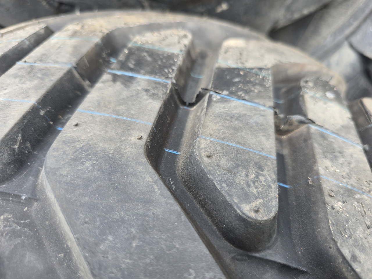 STARCO 480/45-17 - 휠 및 타이어 패키지 농업용 기계 용 : 사진 3 STARCO 480/45-17 - 휠 및 타이어 패키지 농업용 기계 용 : 사진 3