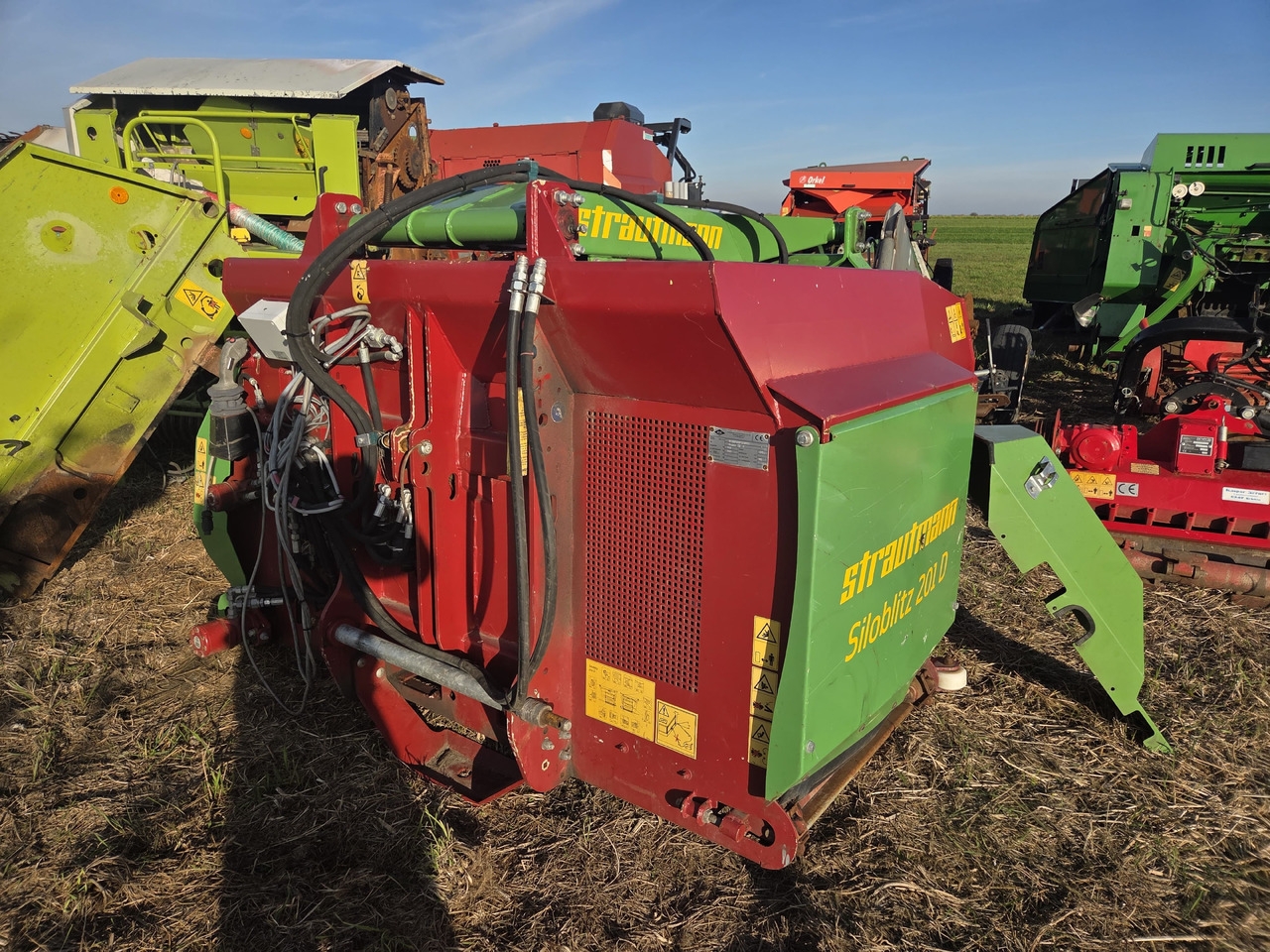 STRAUTMANN Siloblitz 201 D - 견인식 목초수확기 : 사진 2 STRAUTMANN Siloblitz 201 D - 견인식 목초수확기 : 사진 2