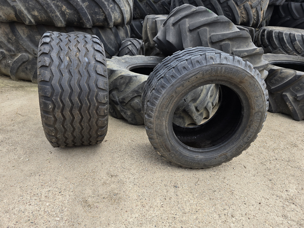 타이어 건설기계 용 TRELLEBORG 340/55-16 : 사진 1