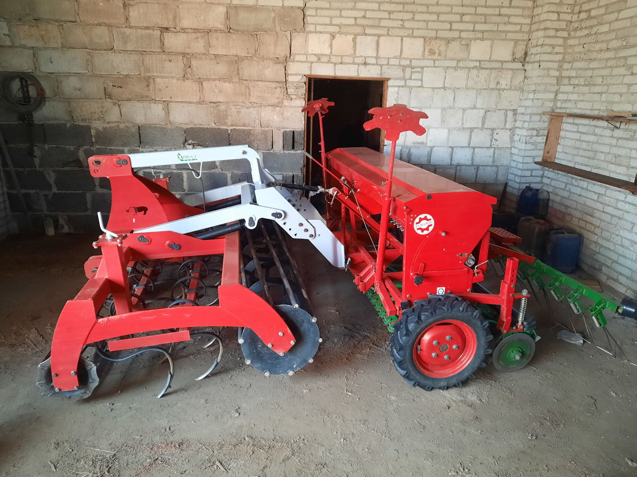 UNIA POZNANIAK 370/2.7L + ARAMIS 2,7R - 콤바인 : 사진 3 UNIA POZNANIAK 370/2.7L + ARAMIS 2,7R - 콤바인 : 사진 3