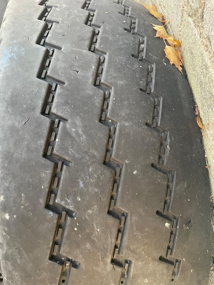 - 타이어 건설기계 용 : 사진 4 - 타이어 건설기계 용 : 사진 4