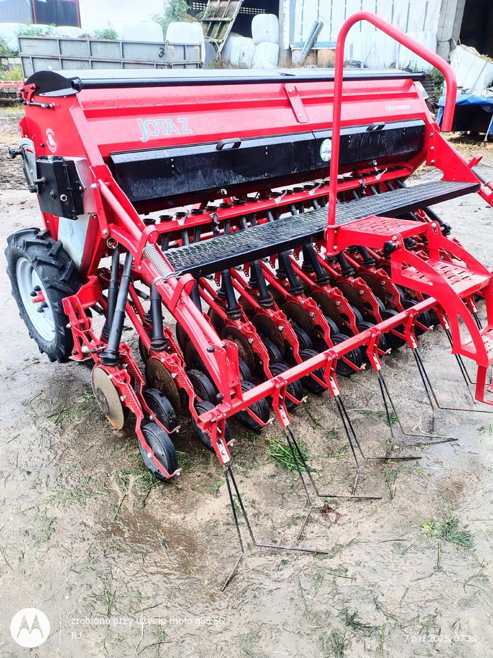 Inna JOTA-Z - 파종 장비 : 사진 3 Inna JOTA-Z - 파종 장비 : 사진 3