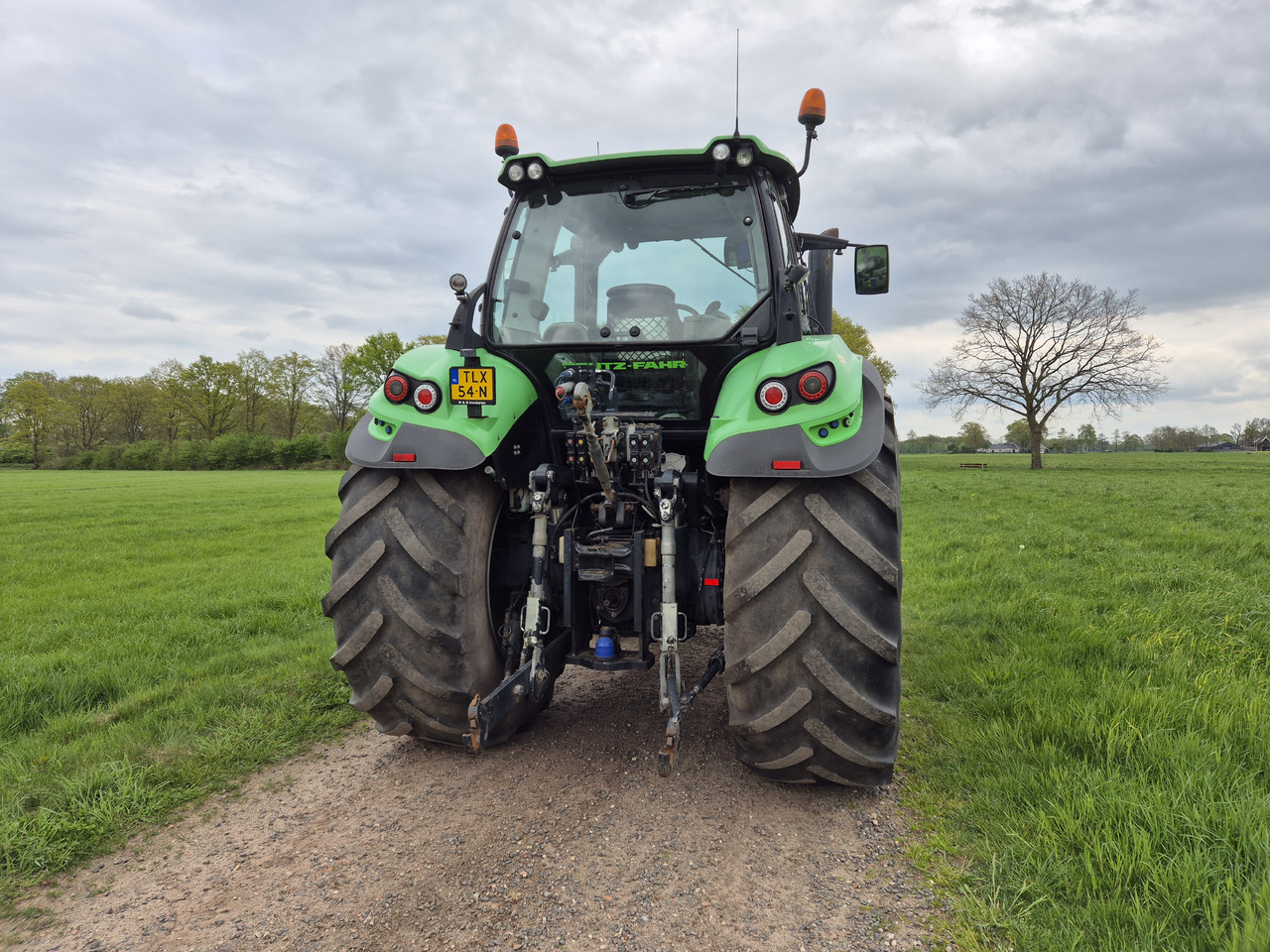 Deutz Fahr 6180 TTV FH+FA - 장궤형 트랙터 : 사진 3 Deutz Fahr 6180 TTV FH+FA - 장궤형 트랙터 : 사진 3
