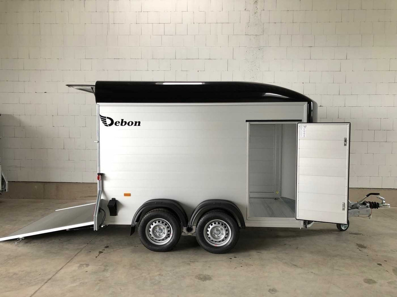 CHEVAL LIBERTE C500 Roadster 2 Türen Kofferanhänger - 오토바이 트레일러 : 사진 1 CHEVAL LIBERTE C500 Roadster 2 Türen Kofferanhänger - 오토바이 트레일러 : 사진 1