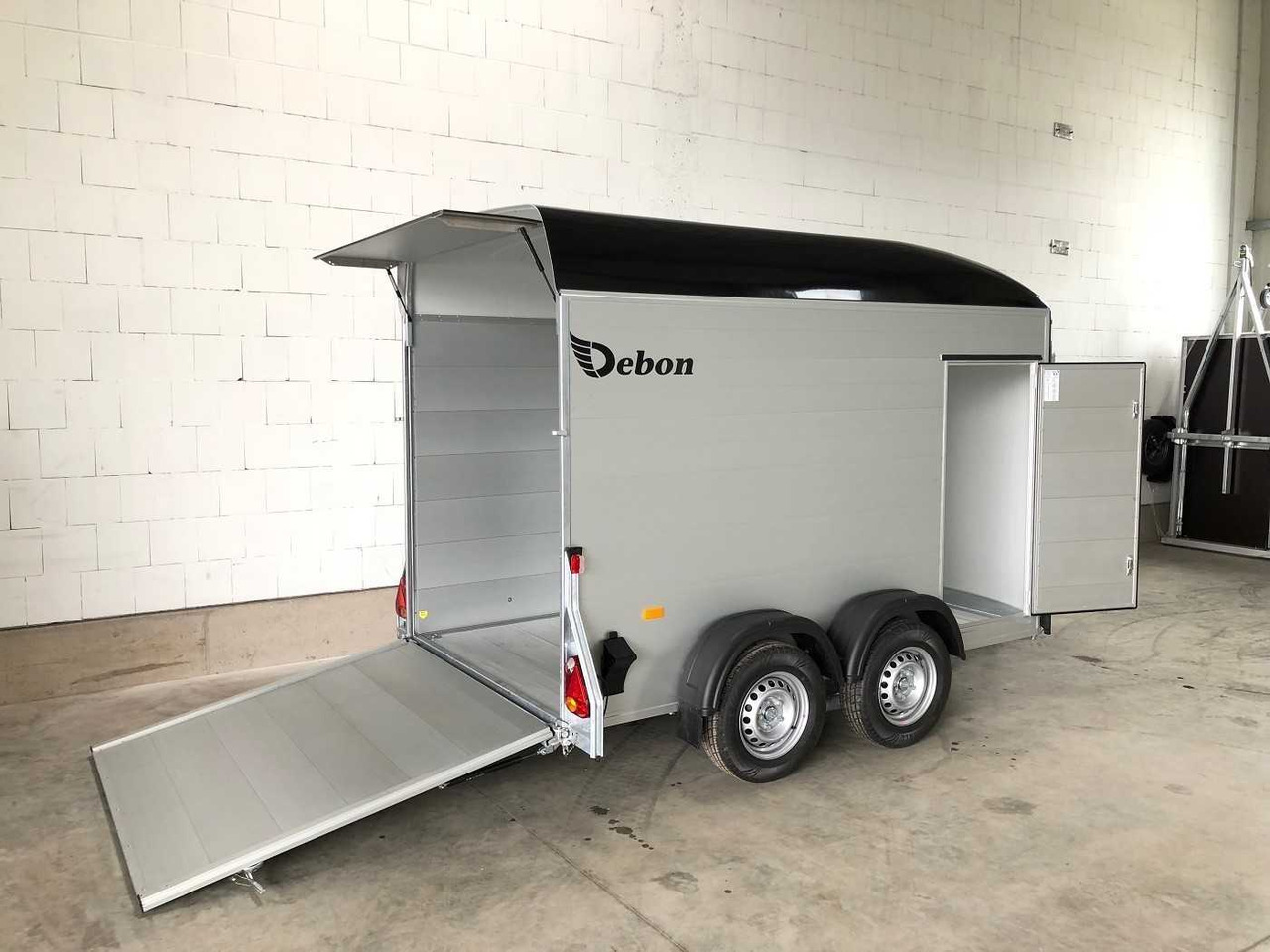 CHEVAL LIBERTE C500 Roadster 2 Türen Kofferanhänger - 오토바이 트레일러 : 사진 3 CHEVAL LIBERTE C500 Roadster 2 Türen Kofferanhänger - 오토바이 트레일러 : 사진 3