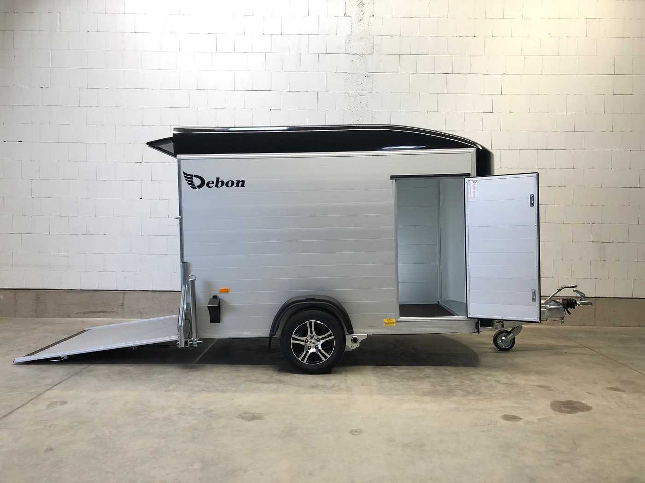 CHEVAL LIBERTE DEBON C300 Roadster Alufelge Kofferanhänger - 오토바이 트레일러 : 사진 1 CHEVAL LIBERTE DEBON C300 Roadster Alufelge Kofferanhänger - 오토바이 트레일러 : 사진 1