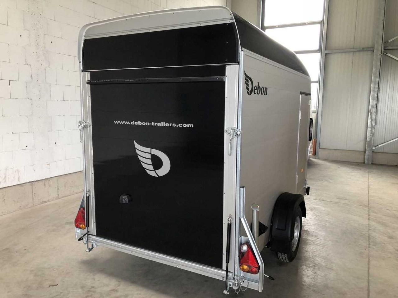 CHEVAL LIBERTE DEBON C300 Roadster Kofferanhänger - 오토바이 트레일러 : 사진 3 CHEVAL LIBERTE DEBON C300 Roadster Kofferanhänger - 오토바이 트레일러 : 사진 3