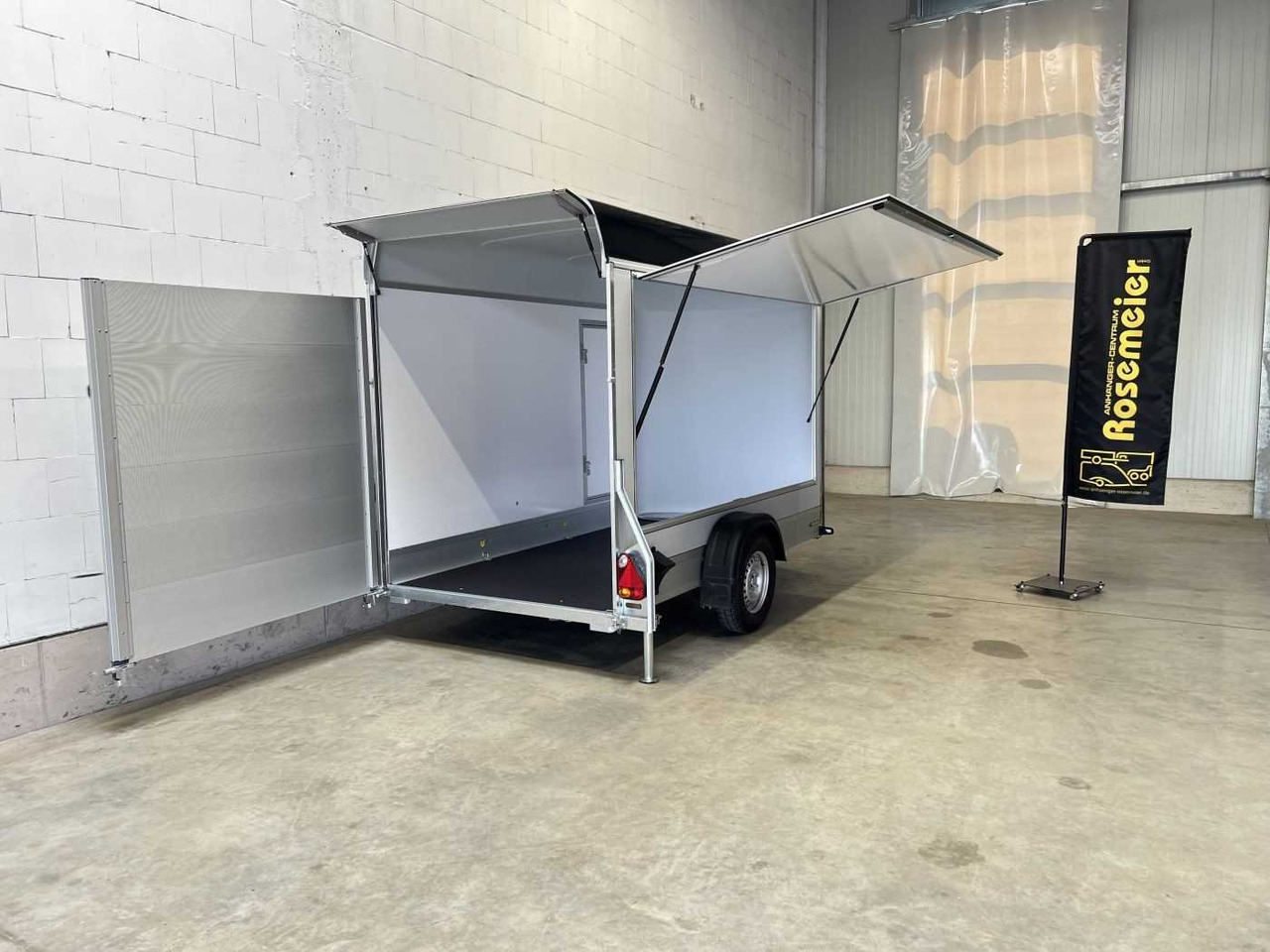 CHEVAL LIBERTE DEBON C300 Roadster Verk.Kl Tür Kofferanhänger - 자판기 트레일러 : 사진 4 CHEVAL LIBERTE DEBON C300 Roadster Verk.Kl Tür Kofferanhänger - 자판기 트레일러 : 사진 4