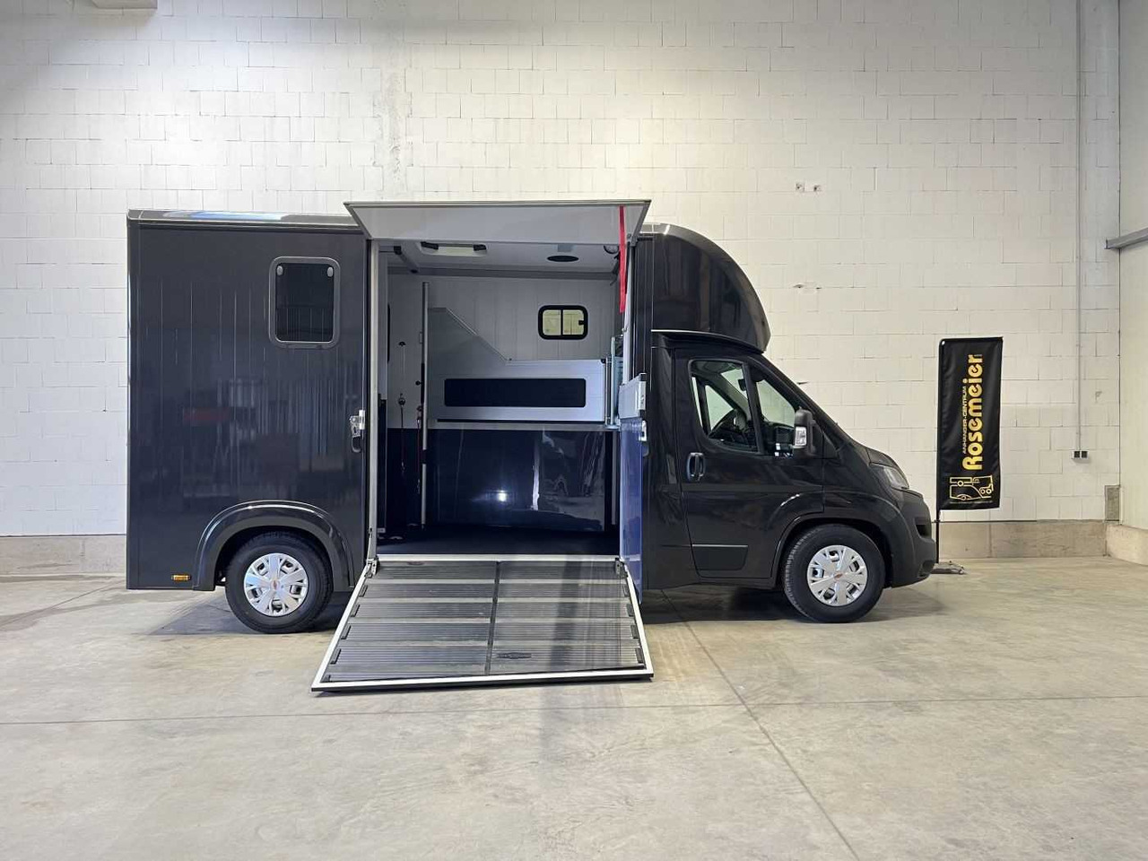 Fiat Böckmann Compact Stall LKW - 말 수송 트럭 : 사진 1 Fiat Böckmann Compact Stall LKW - 말 수송 트럭 : 사진 1