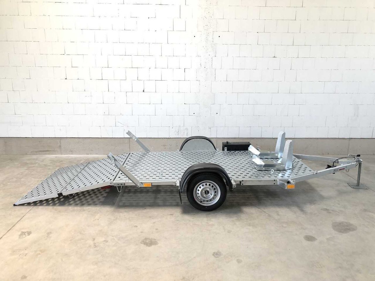 VEZEKO Motovan B 08+Box Motorradanhänger - 오토바이 트레일러 : 사진 2 VEZEKO Motovan B 08+Box Motorradanhänger - 오토바이 트레일러 : 사진 2