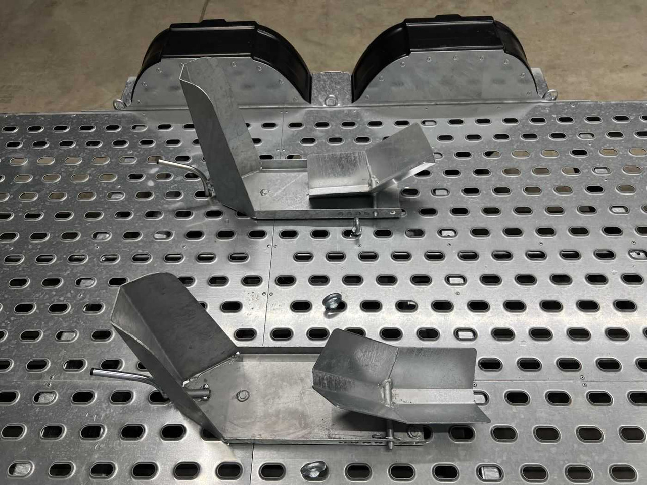 VEZEKO Motovan D 27+Box Motorradanhänger - 오토바이 트레일러 : 사진 4 VEZEKO Motovan D 27+Box Motorradanhänger - 오토바이 트레일러 : 사진 4