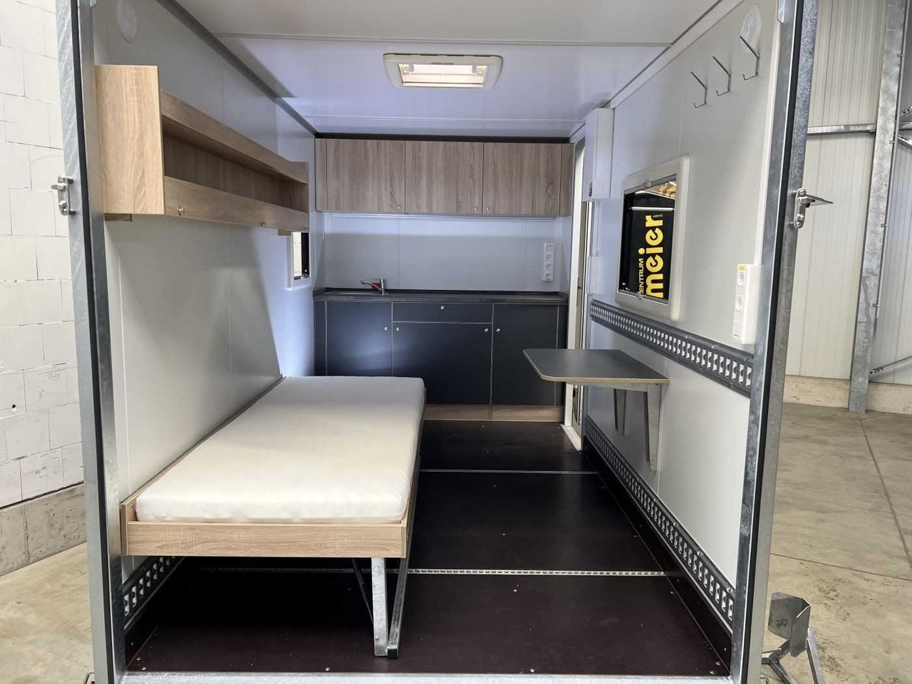 신규 캐러밴 VEZEKO TK C 18.35 SP Offroad Campinganhänger : 사진 9