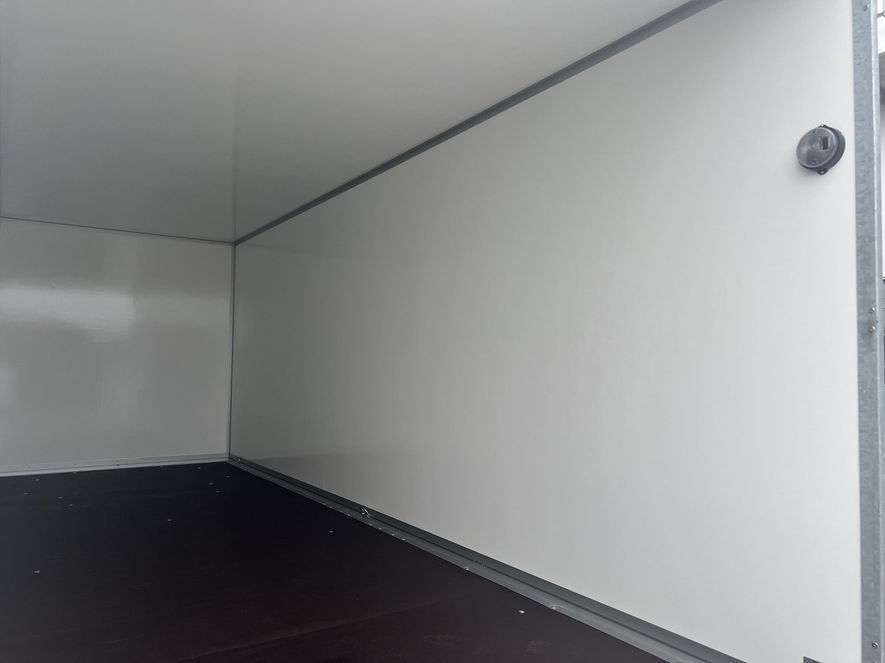 신규 냉동 트레일러 WM MEYER AZ 3560/200 S40 Kofferanhänger : 사진 21 신규 냉동 트레일러 WM MEYER AZ 3560/200 S40 Kofferanhänger : 사진 21