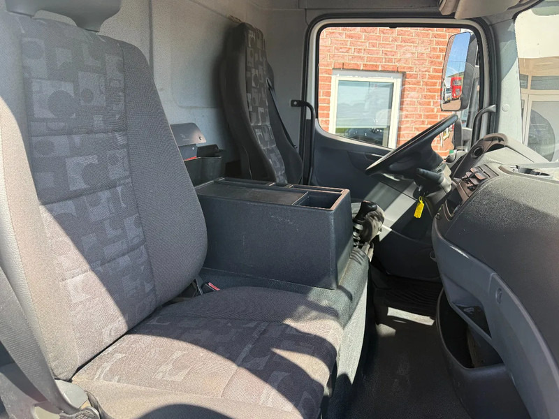 Mercedes-Benz Atego 1018 Atego 1018L Koffer mit LBW /Schalgetriebe/Klima/Euro5 - 박스 트럭 : 사진 3 Mercedes-Benz Atego 1018 Atego 1018L Koffer mit LBW /Schalgetriebe/Klima/Euro5 - 박스 트럭 : 사진 3