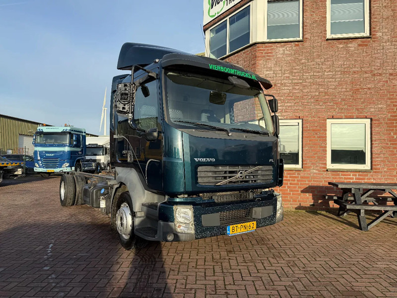 Volvo FL 12 FL 280 11.990KG MANUAL GEARBOX - 캡 새시 트럭 : 사진 1 Volvo FL 12 FL 280 11.990KG MANUAL GEARBOX - 캡 새시 트럭 : 사진 1
