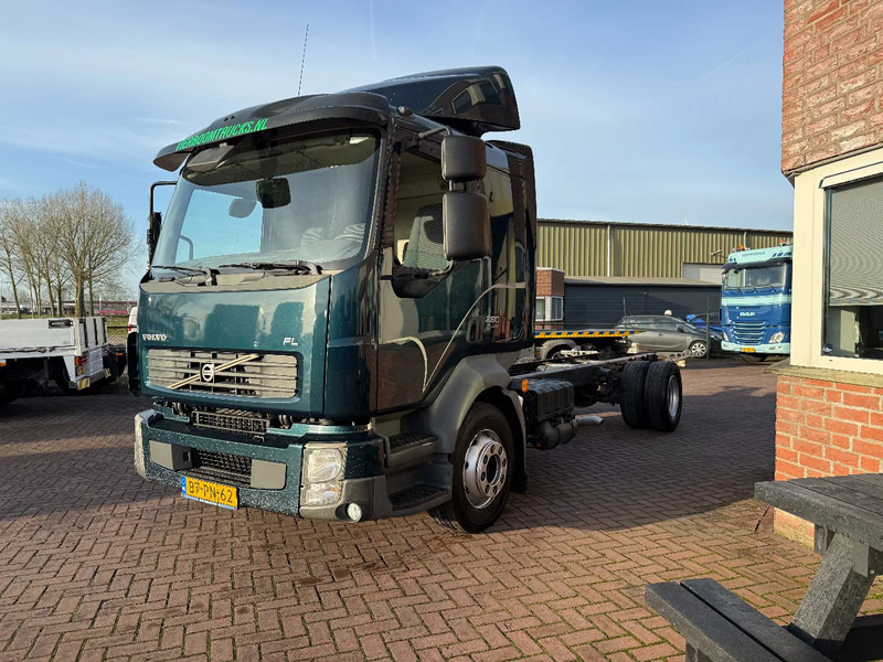 Volvo FL 12 FL 280 11.990KG MANUAL GEARBOX - 캡 새시 트럭 : 사진 2 Volvo FL 12 FL 280 11.990KG MANUAL GEARBOX - 캡 새시 트럭 : 사진 2