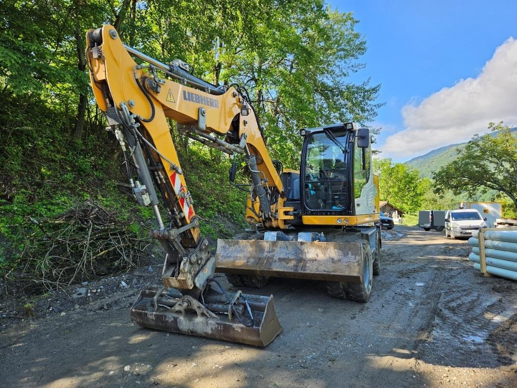 LIEBHERR A 910 - 휠 굴삭기 : 사진 2 LIEBHERR A 910 - 휠 굴삭기 : 사진 2