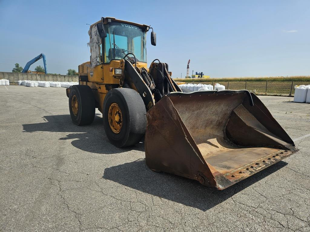 VOLVO L 70 D - 휠 로더 : 사진 5 VOLVO L 70 D - 휠 로더 : 사진 5