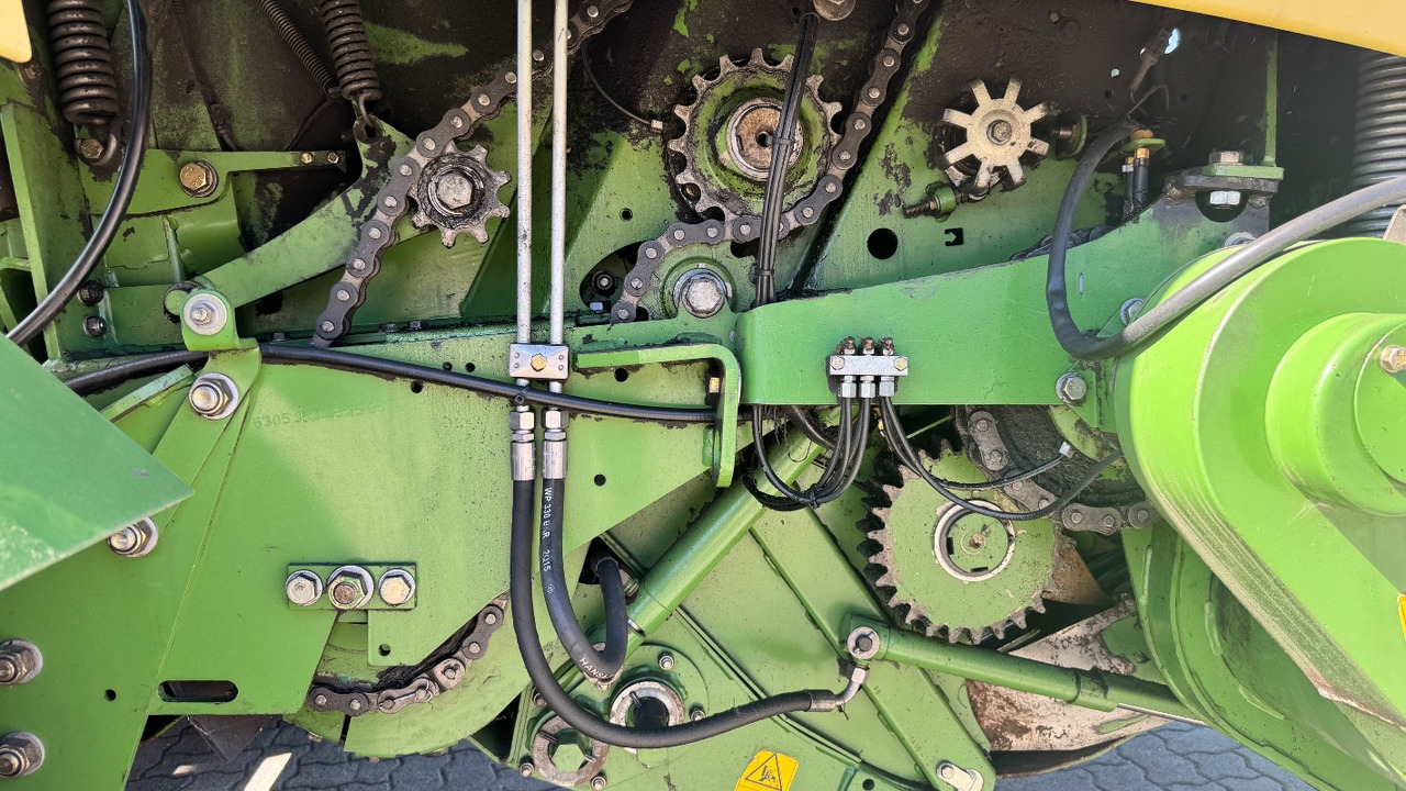 Krone Comprima V 150 XC Tandem - 베일 포장기 : 사진 4 Krone Comprima V 150 XC Tandem - 베일 포장기 : 사진 4