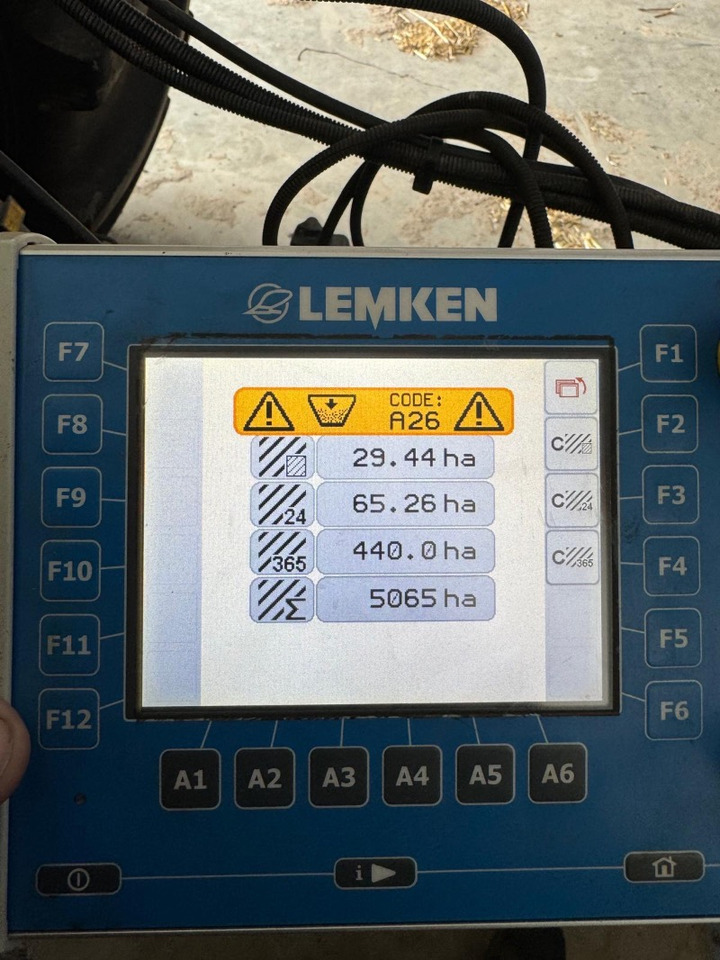 Lemken Compact Solitair 9/400 Zirkon 10 starr - 콤바인 : 사진 2 Lemken Compact Solitair 9/400 Zirkon 10 starr - 콤바인 : 사진 2