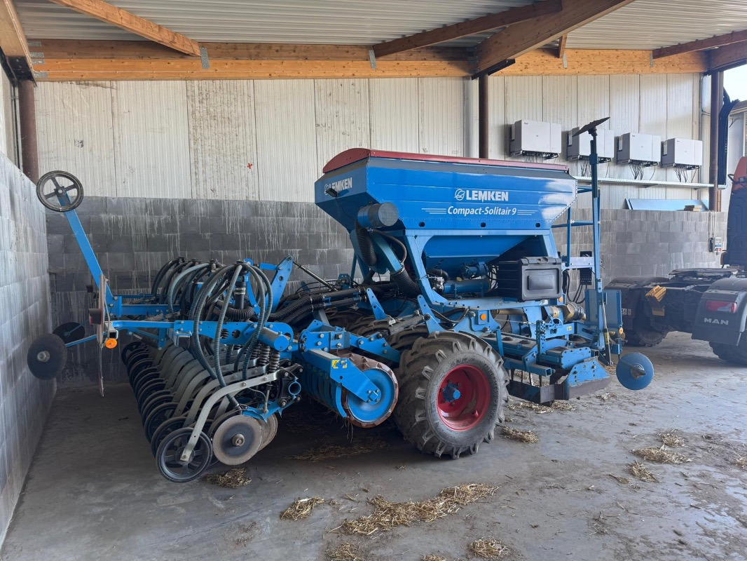 Lemken Compact Solitair 9/400 Zirkon 10 starr - 콤바인 : 사진 1 Lemken Compact Solitair 9/400 Zirkon 10 starr - 콤바인 : 사진 1