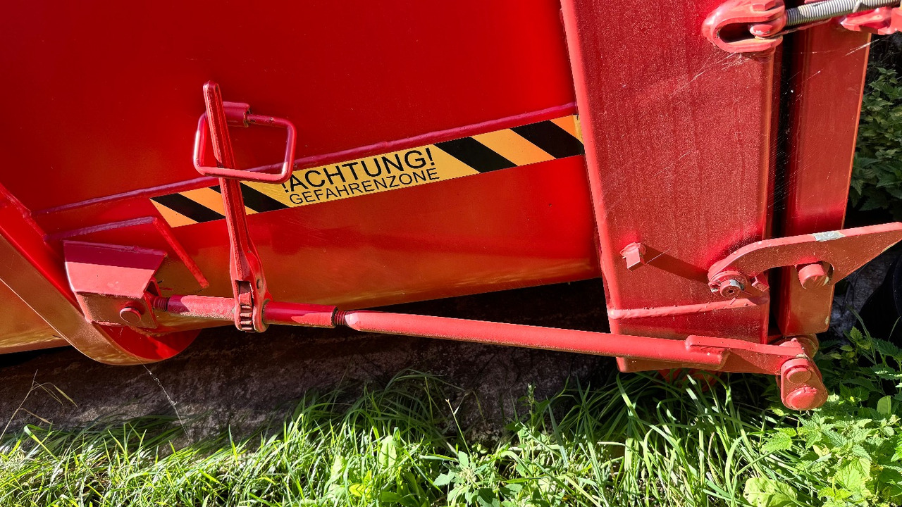 PRONAR T285/1 Hakenlift mit 2 Containern - 도구/ 장비 : 사진 4 PRONAR T285/1 Hakenlift mit 2 Containern - 도구/ 장비 : 사진 4