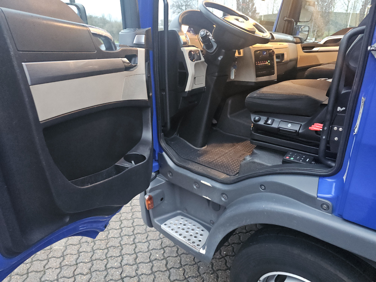 MAN TGL 12.190 BL - 후크 리프트 트럭 : 사진 5 MAN TGL 12.190 BL - 후크 리프트 트럭 : 사진 5