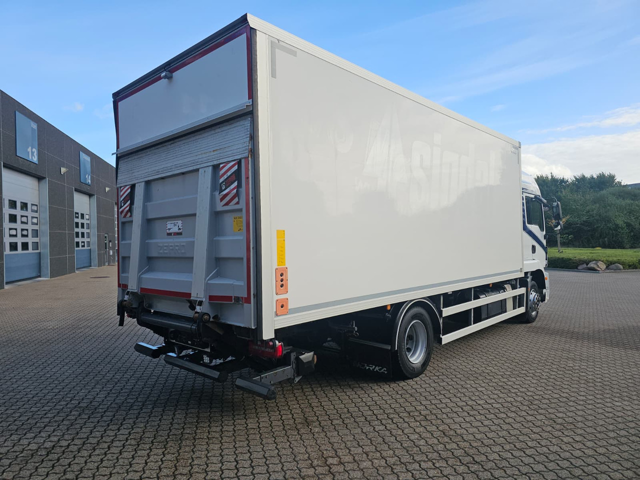 MAN TGM 15.290 - 박스 트럭 : 사진 3 MAN TGM 15.290 - 박스 트럭 : 사진 3