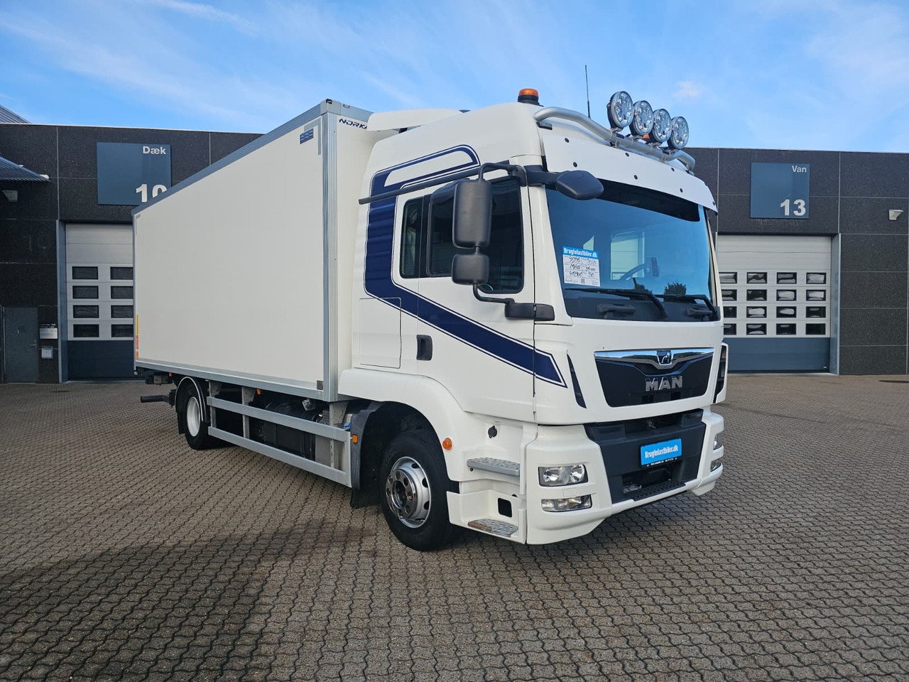 MAN TGM 15.290 - 박스 트럭 : 사진 2 MAN TGM 15.290 - 박스 트럭 : 사진 2