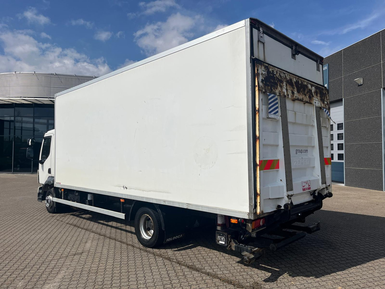 Volvo FL210 - 박스 트럭 : 사진 2 Volvo FL210 - 박스 트럭 : 사진 2