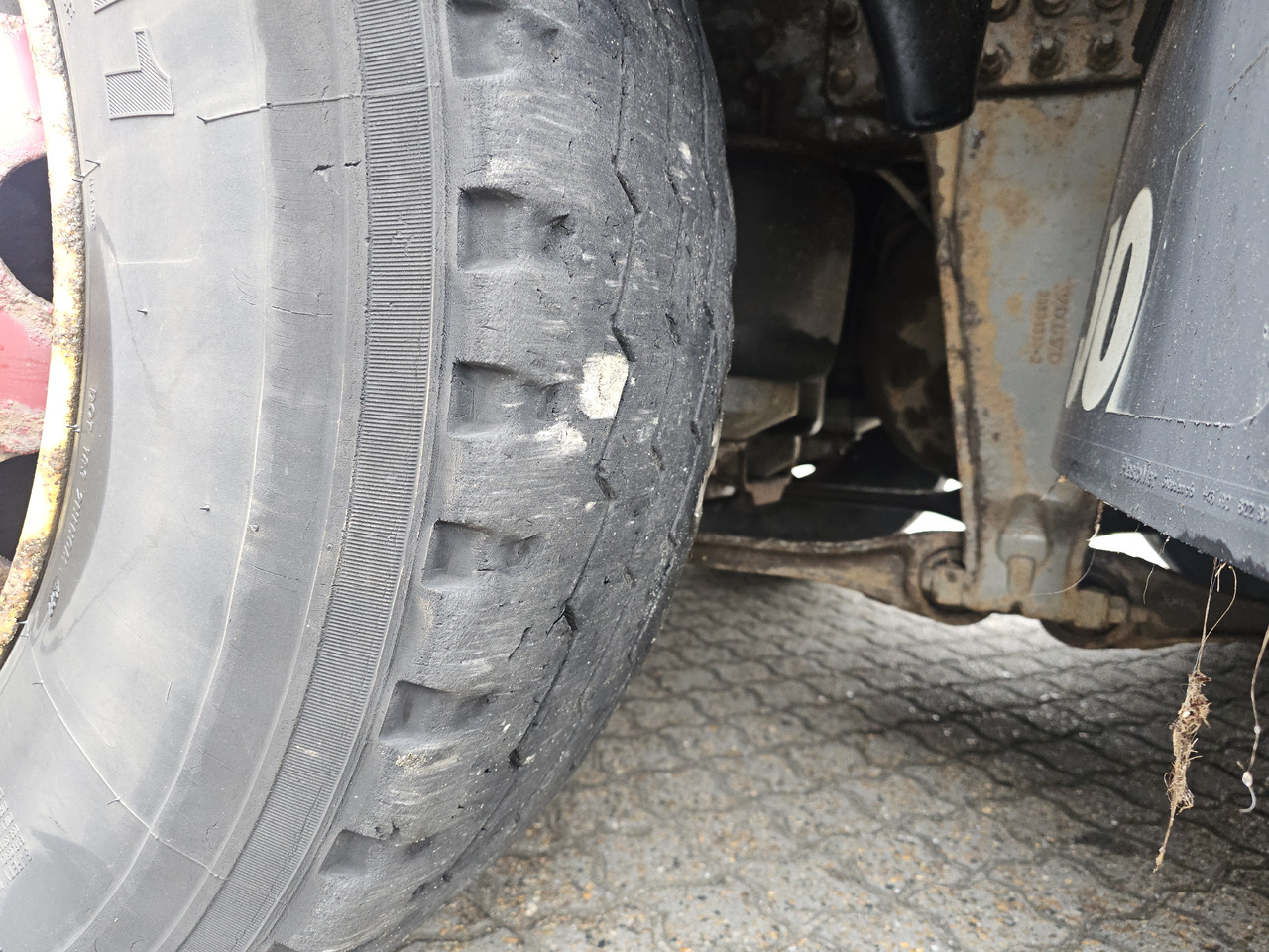 쓰레기차 Volvo FM9 6x2 : 사진 17