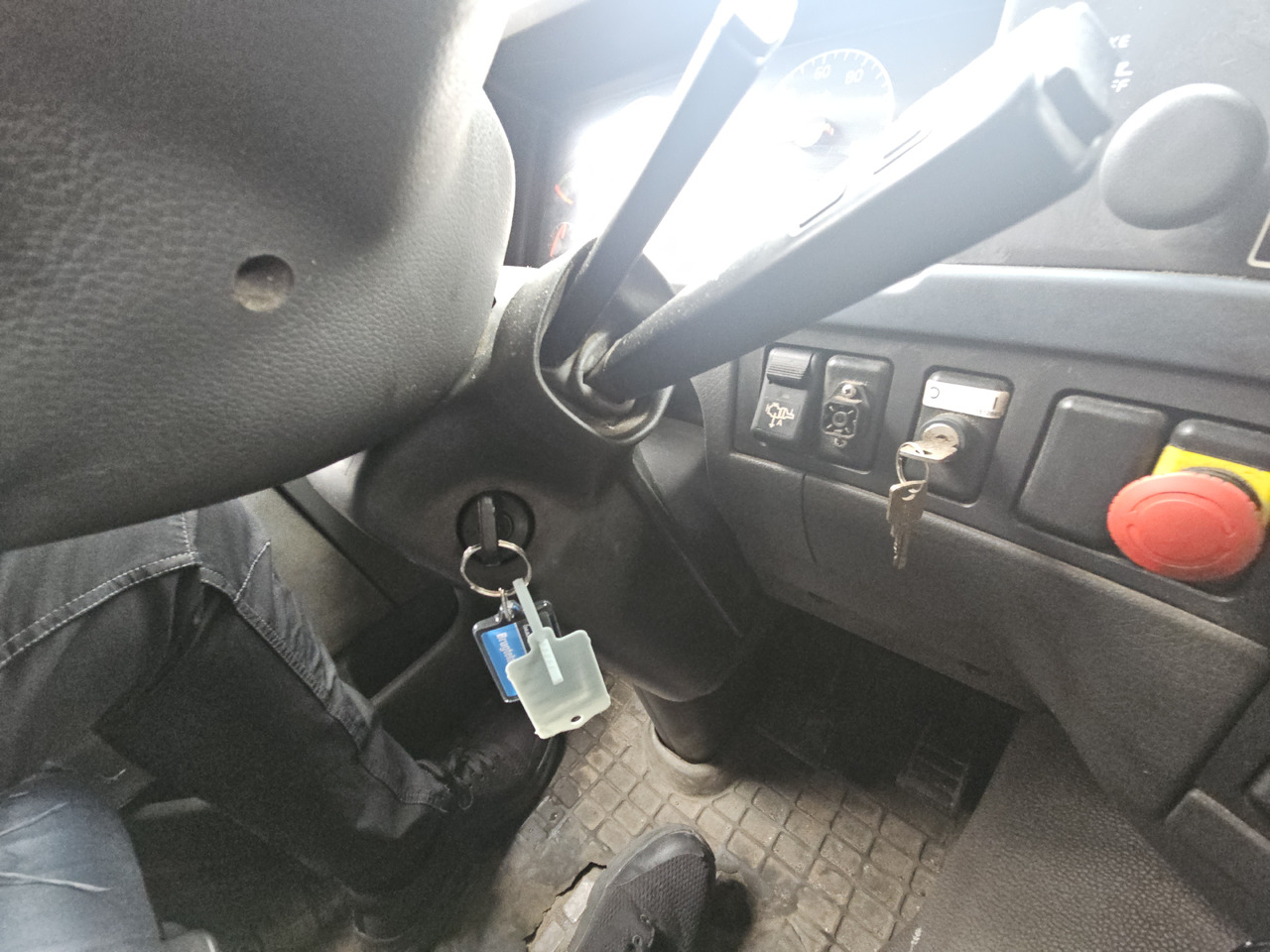 쓰레기차 Volvo FM9 6x2 : 사진 18