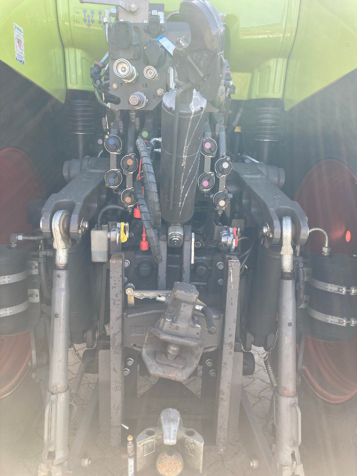 CLAAS Axion 830 CMATIC - 장궤형 트랙터 : 사진 4 CLAAS Axion 830 CMATIC - 장궤형 트랙터 : 사진 4