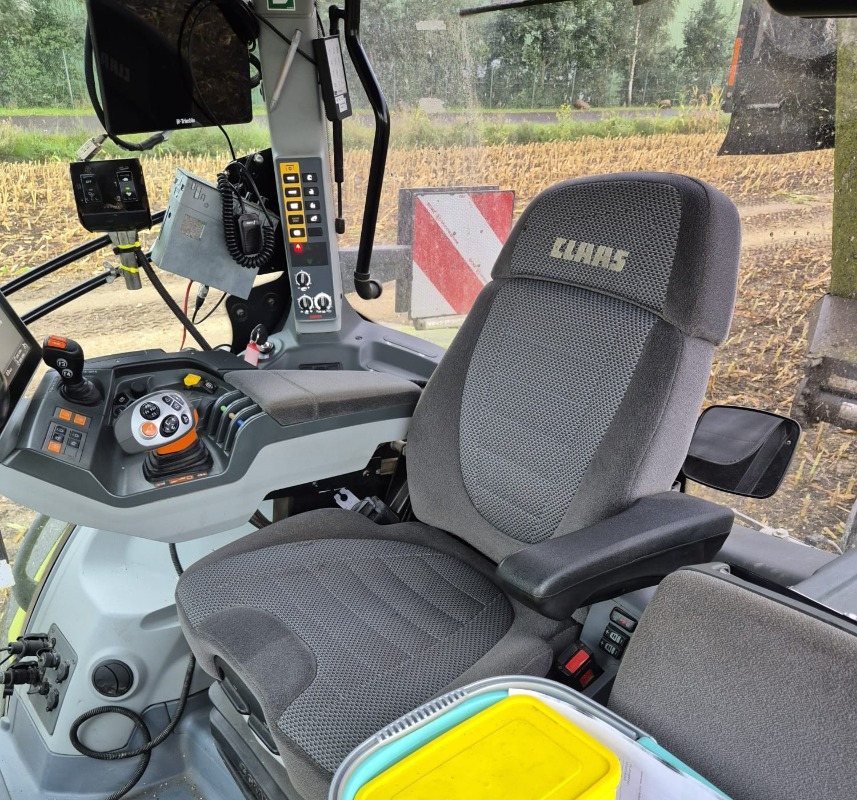 장궤형 트랙터 CLAAS Axion 870 : 사진 8