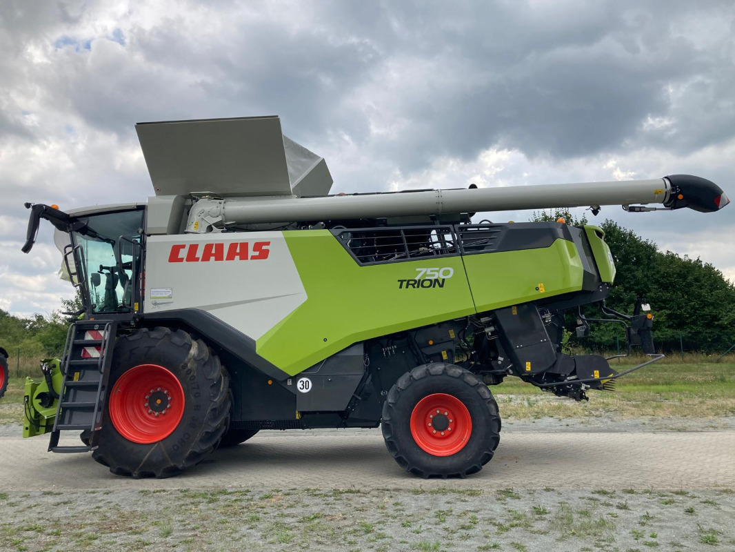 CLAAS Trion 750 - 목초수확기 : 사진 1 CLAAS Trion 750 - 목초수확기 : 사진 1