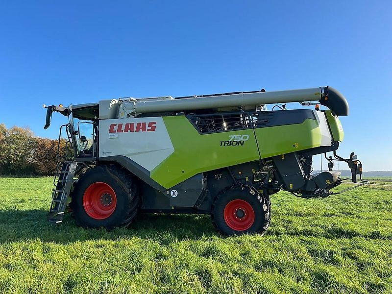 CLAAS Trion 750 - 목초수확기 : 사진 1 CLAAS Trion 750 - 목초수확기 : 사진 1