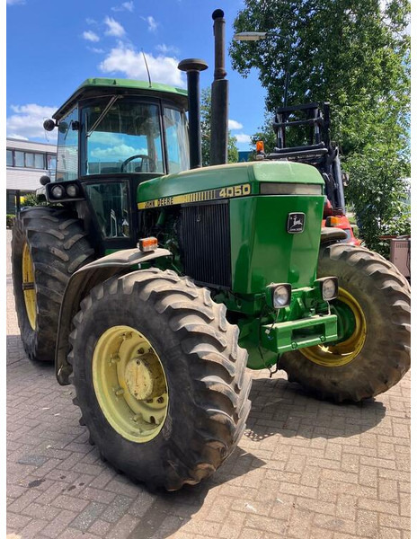 John Deere 4050 - 장궤형 트랙터 : 사진 3 John Deere 4050 - 장궤형 트랙터 : 사진 3