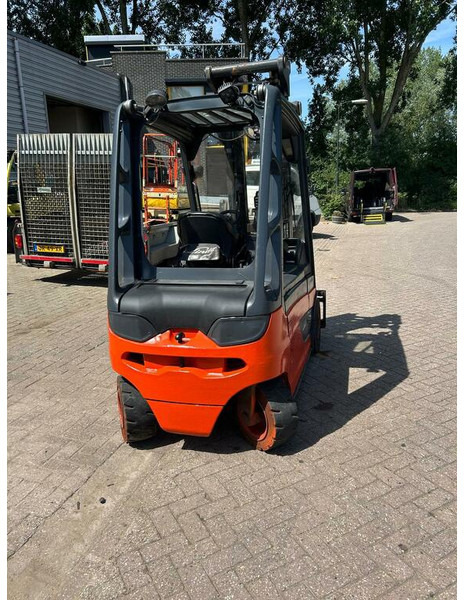 Linde E25 - 전기 지게차 : 사진 3 Linde E25 - 전기 지게차 : 사진 3