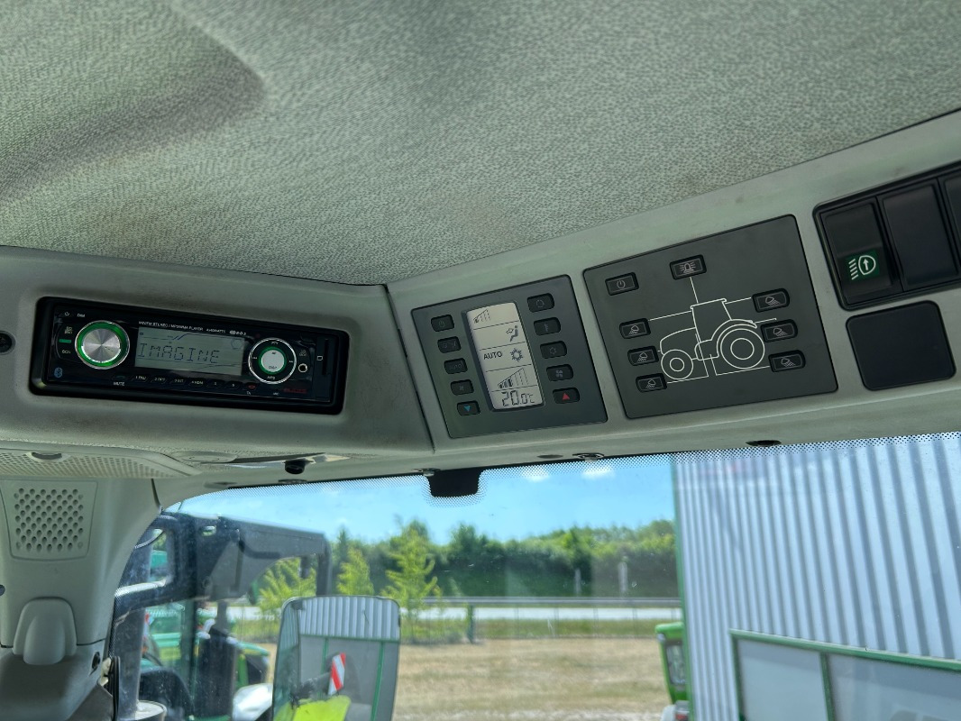 CLAAS Axion 810 CIS - 장궤형 트랙터 : 사진 5 CLAAS Axion 810 CIS - 장궤형 트랙터 : 사진 5