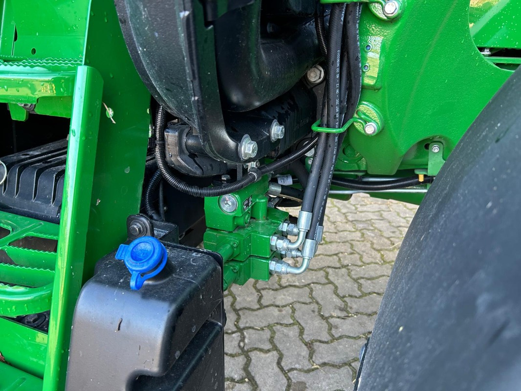 리스 John Deere 6090M **MIETRÜCKLÄUFER** John Deere 6090M **MIETRÜCKLÄUFER** : 사진 20