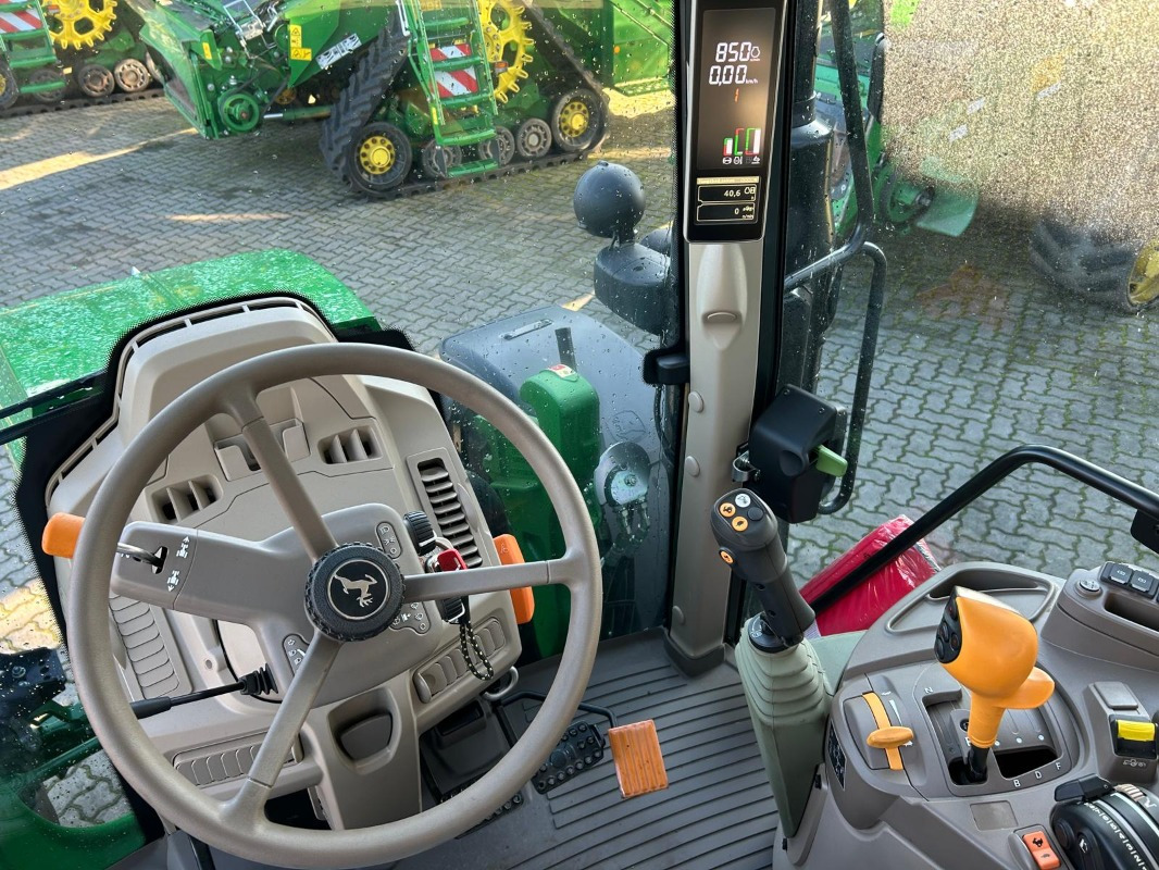 리스 John Deere 6090M **MIETRÜCKLÄUFER** John Deere 6090M **MIETRÜCKLÄUFER** : 사진 7
