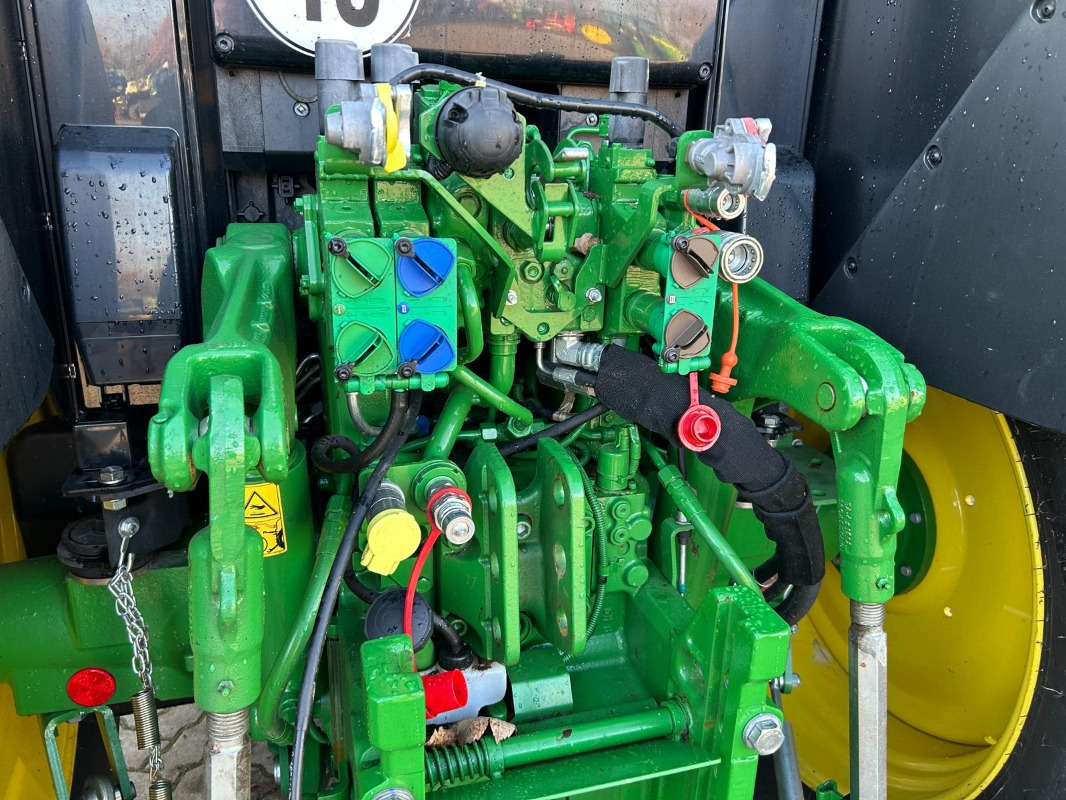 리스 John Deere 6090M **MIETRÜCKLÄUFER** John Deere 6090M **MIETRÜCKLÄUFER** : 사진 15