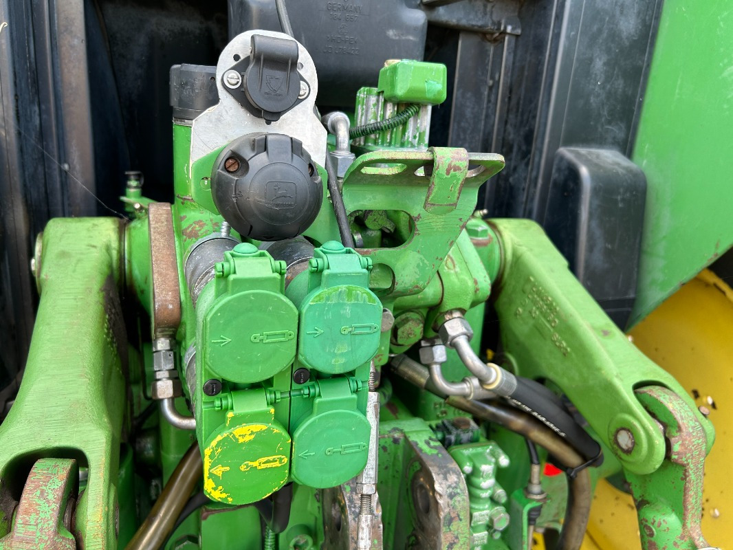 John Deere 6110 - 장궤형 트랙터 : 사진 5 John Deere 6110 - 장궤형 트랙터 : 사진 5