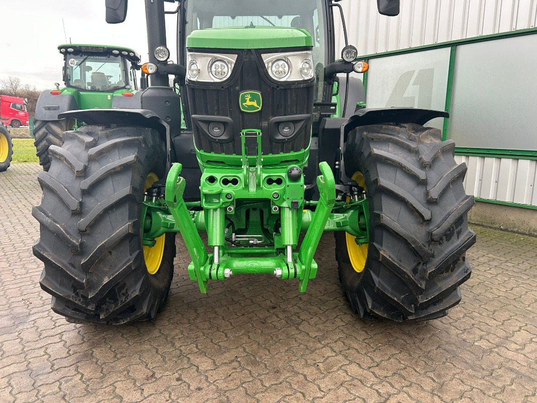 John Deere 6R 145 **MIETRÜCKLÄUFER** - 장궤형 트랙터 : 사진 4 John Deere 6R 145 **MIETRÜCKLÄUFER** - 장궤형 트랙터 : 사진 4