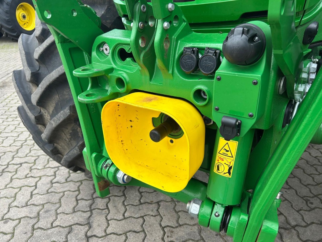 John Deere 6R 155 - 장궤형 트랙터 : 사진 4 John Deere 6R 155 - 장궤형 트랙터 : 사진 4