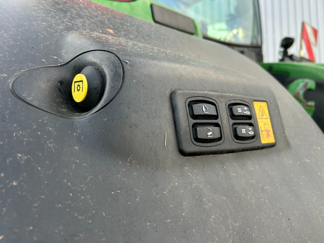 John Deere 6R 250 *MIETRÜCKLÄUFER* - 장궤형 트랙터 : 사진 3 John Deere 6R 250 *MIETRÜCKLÄUFER* - 장궤형 트랙터 : 사진 3