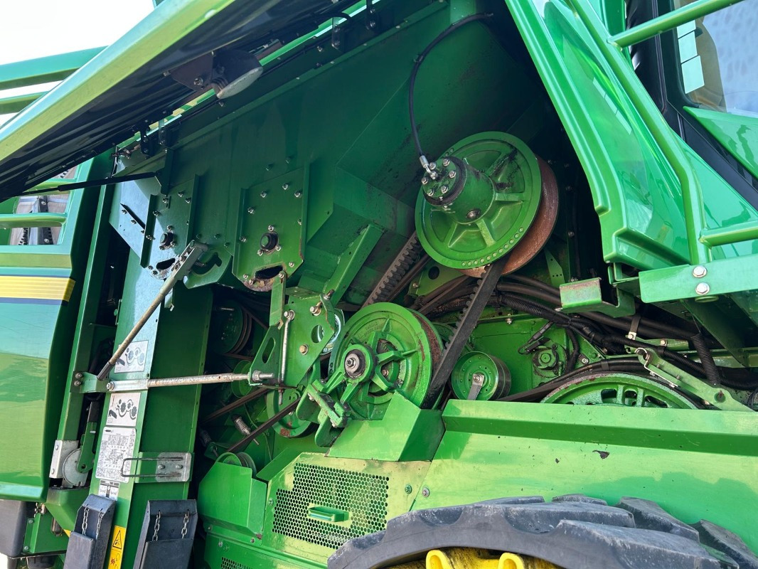 John Deere T660 - 목초수확기 : 사진 4 John Deere T660 - 목초수확기 : 사진 4